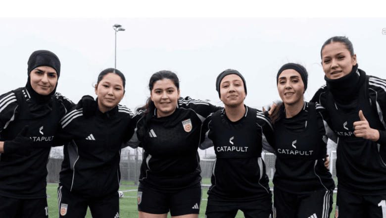 Afgan Kadın Futbol Takımı